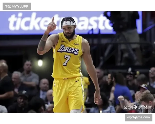 麦基比赛阅读能力逐步展现 其防守预判开始影响对手进攻